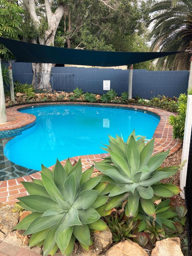 Endeavour Inn Emu Park Экстерьер фото