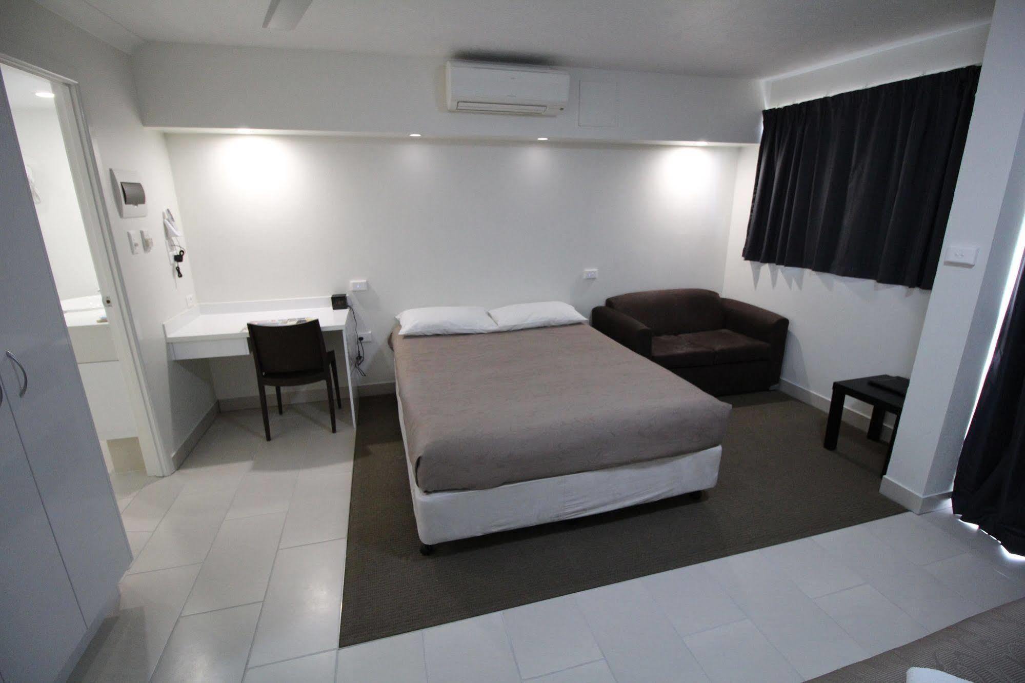 Endeavour Inn Emu Park Экстерьер фото