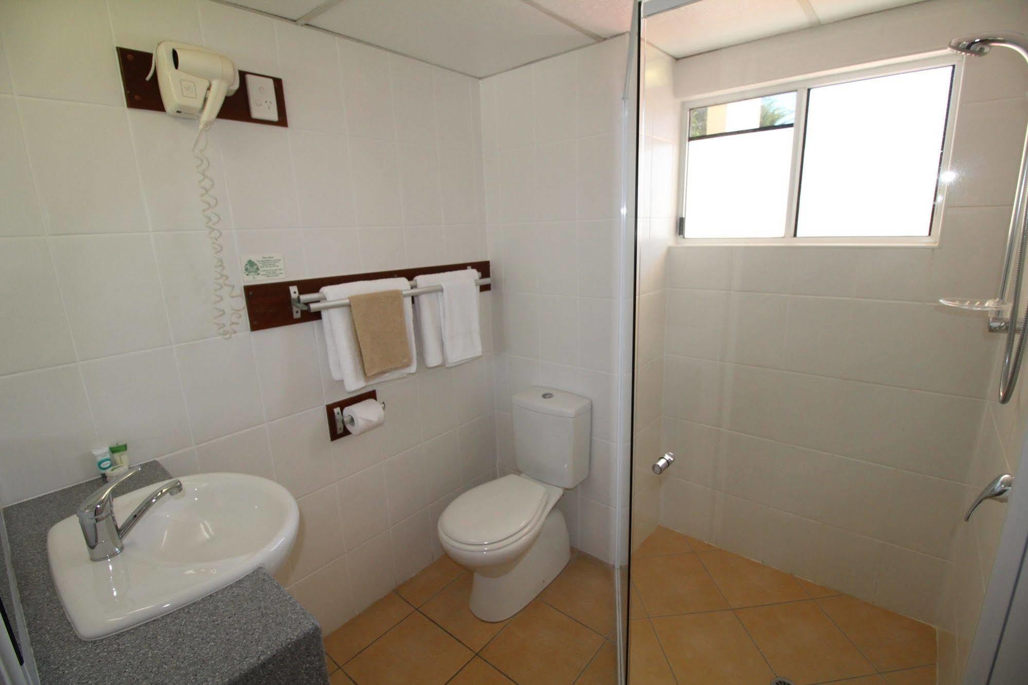 Endeavour Inn Emu Park Экстерьер фото