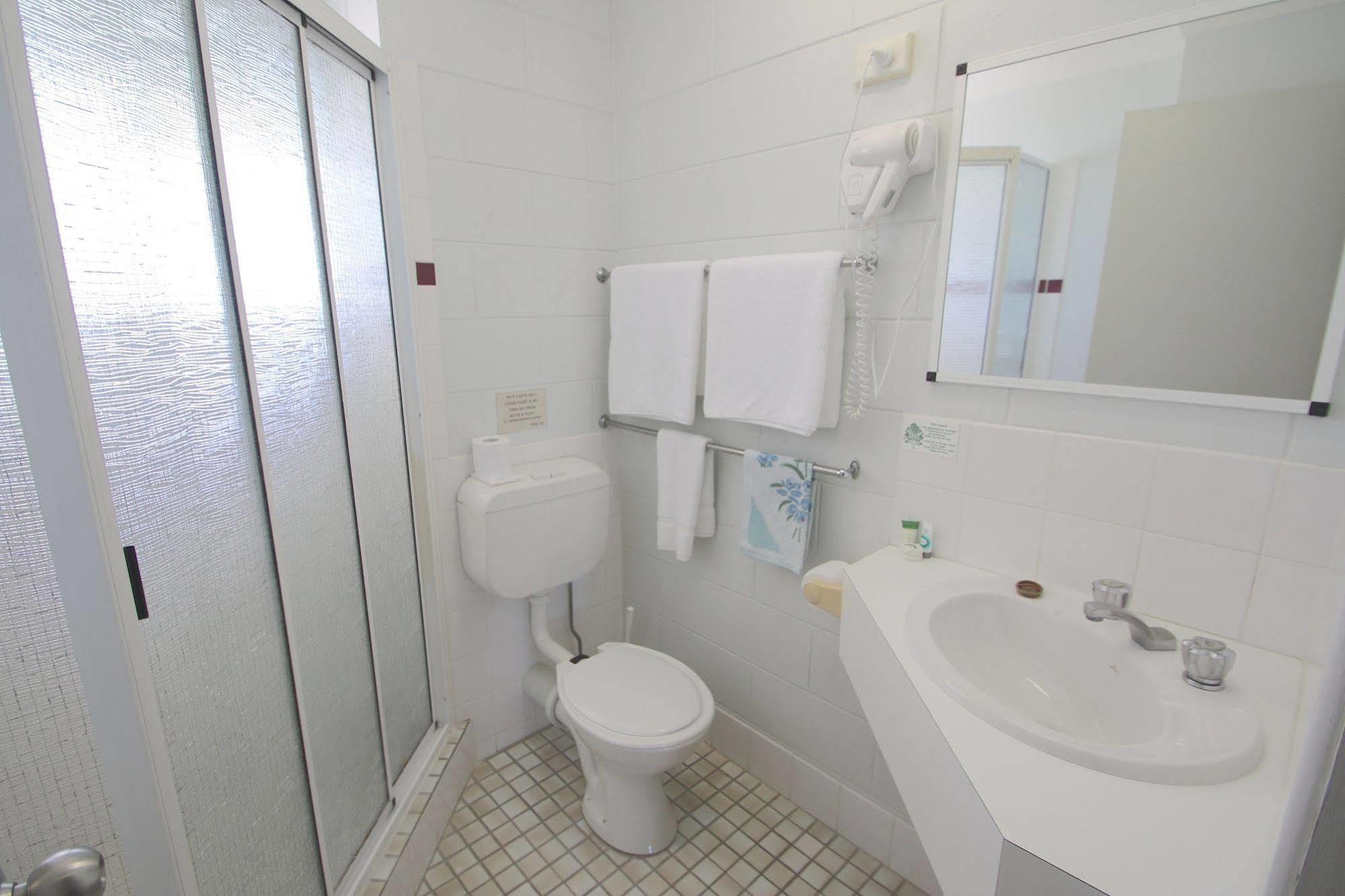 Endeavour Inn Emu Park Экстерьер фото