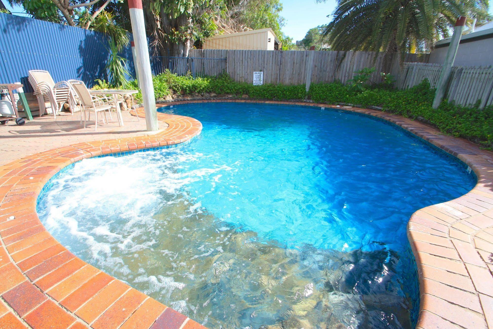Endeavour Inn Emu Park Экстерьер фото