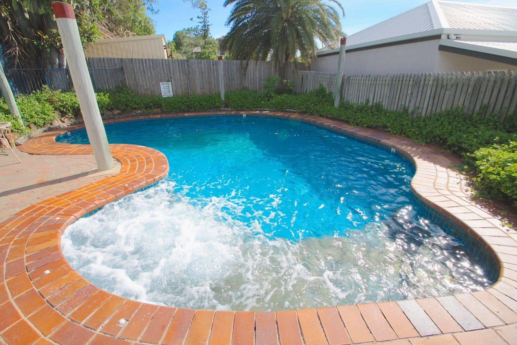Endeavour Inn Emu Park Экстерьер фото